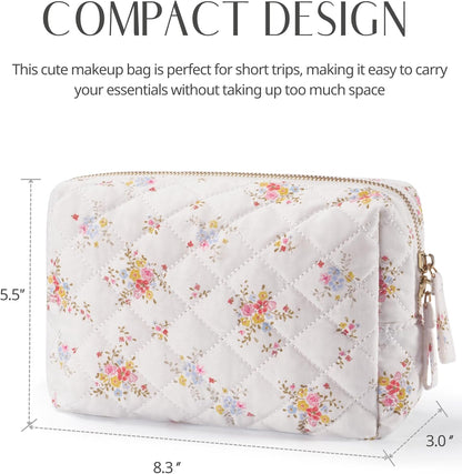 Medium Makeup Bag Floral Cotton Quilted Cosmetic Travel Bag for Women Cute White Flower Coquette Toiltry Bag Aesthetic Compact Makeup Pouch for Traveling Essentials
